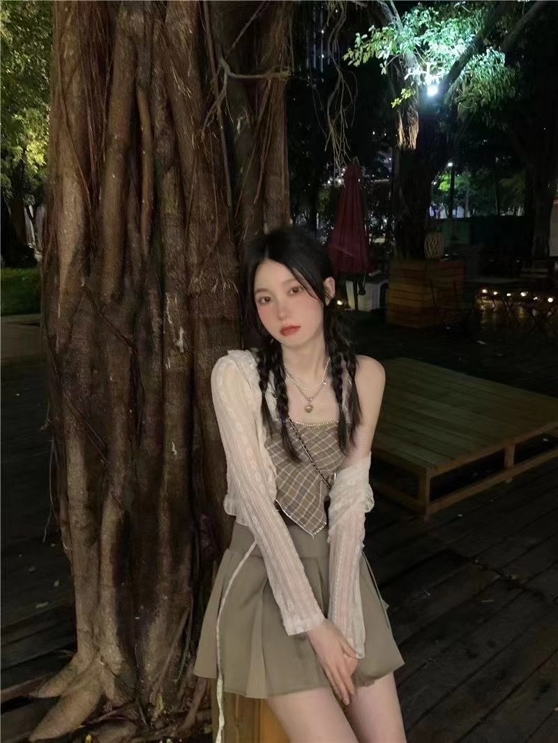 飒酷女孩穿搭蹦迪女团甜酷风格女装纯欲风上衣服辣妹吊带套装夏季详情图6