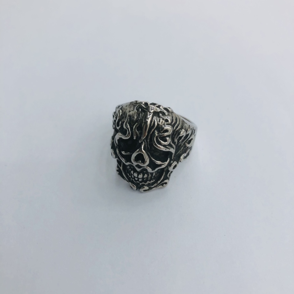 Exaggerated skull Men's stainless steel ring 36