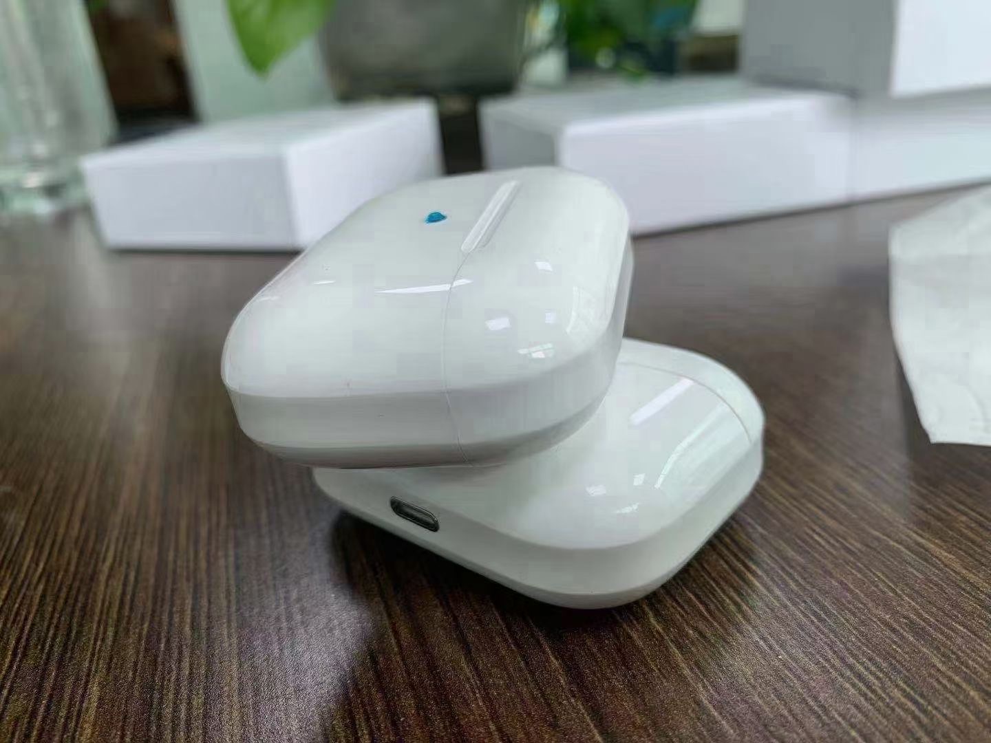 V100 Bluetooth headphones details Picture