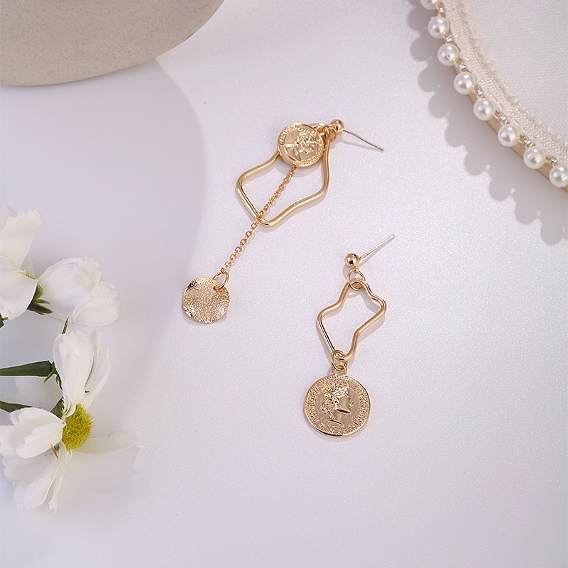 الاقراط غير المتناظرة ذات الاقراط detail image 5