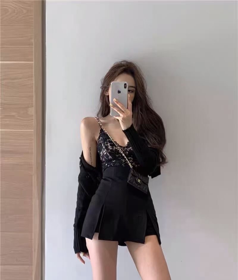 Black short skirt, A-line skirt, sexy pleated skirt set, summer Hong Kong-style halter top, women's knitted cardigan three-piece set Specification image