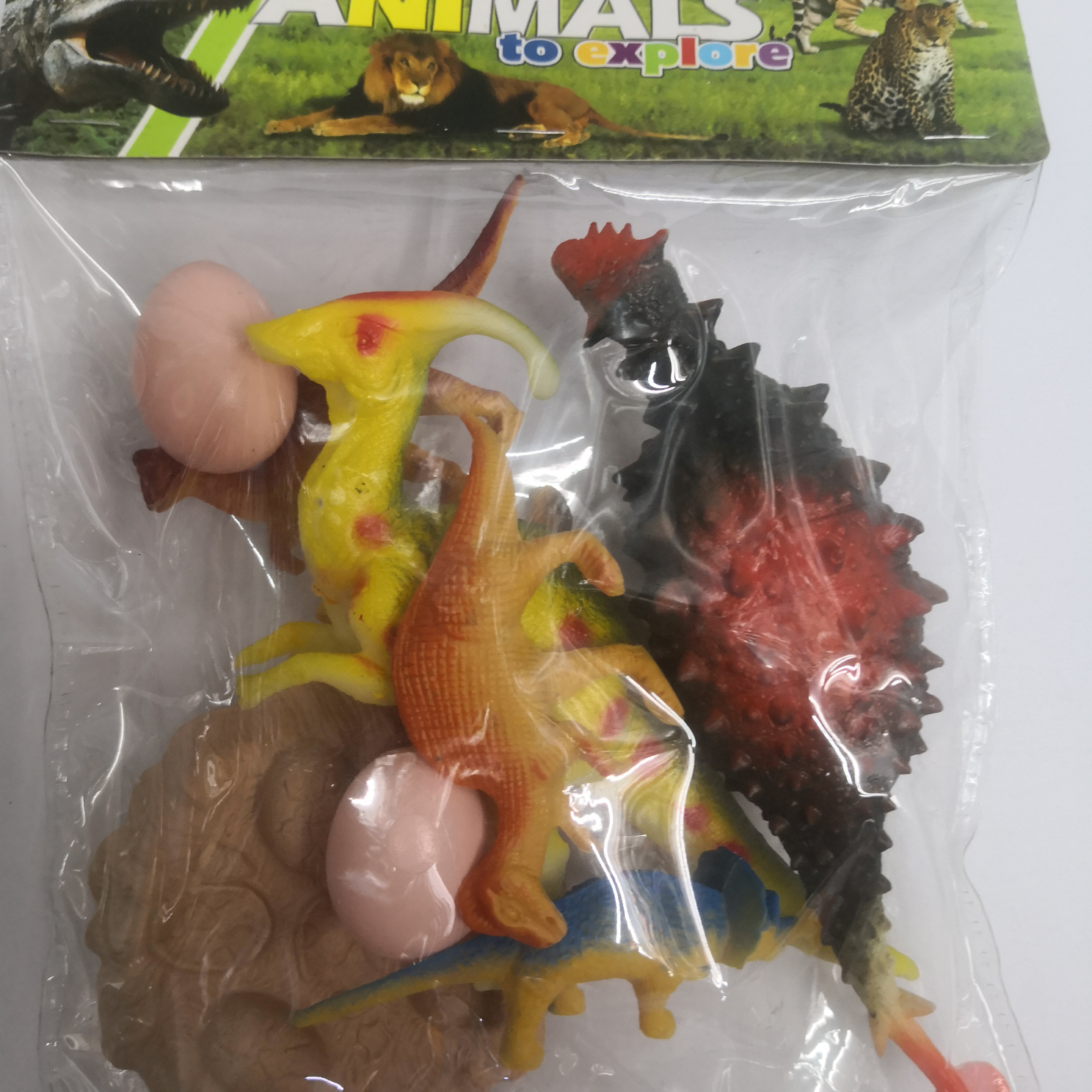 五只装恐龙加两个恐龙蛋加一块小石头