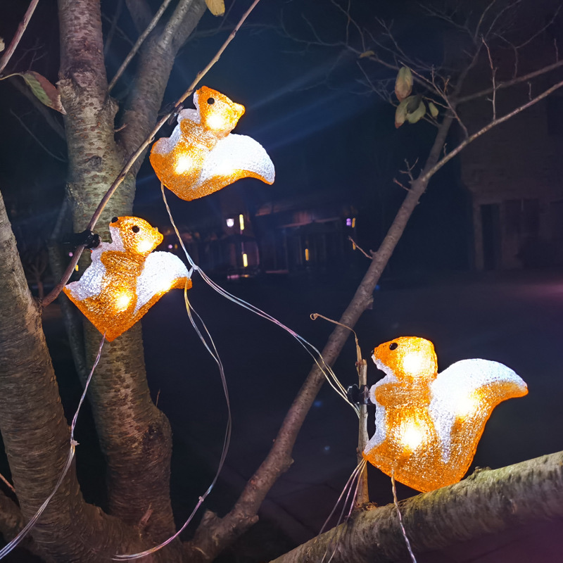 New LED squirrel light waterproof battery box, animal acrylic shaped light, LED festival color light, curtain light, yellow and white set, 5 waterproof battery boxes Application Scenario