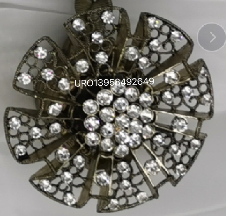 URO brand European classic Roman pole creative accessories, no installation required, direct snap curtain accessories, metal dot drill curtain accessories, Roman pole accessories detail image 1