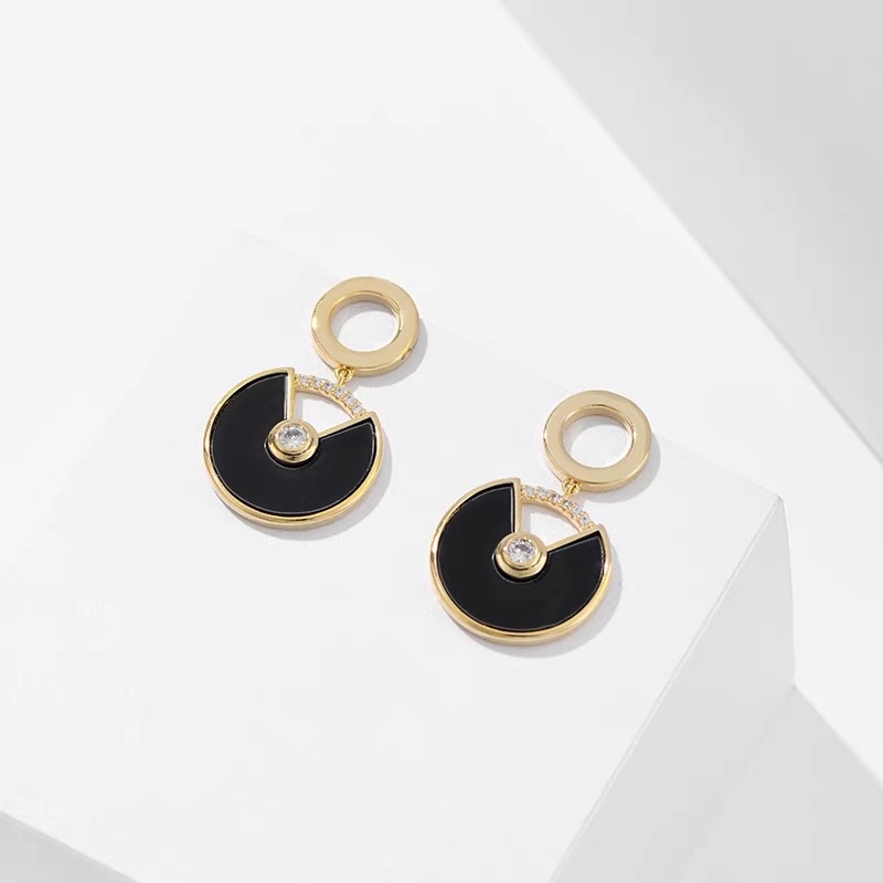 Korean Internet celebrity exquisite ear studs 2021 new style simple and elegant high-end earrings, niche design sense earrings, female trend Item Picture