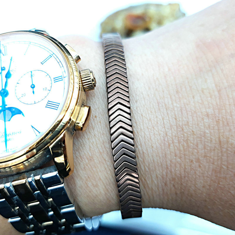 7*1V形赤铁矿手链详情图1