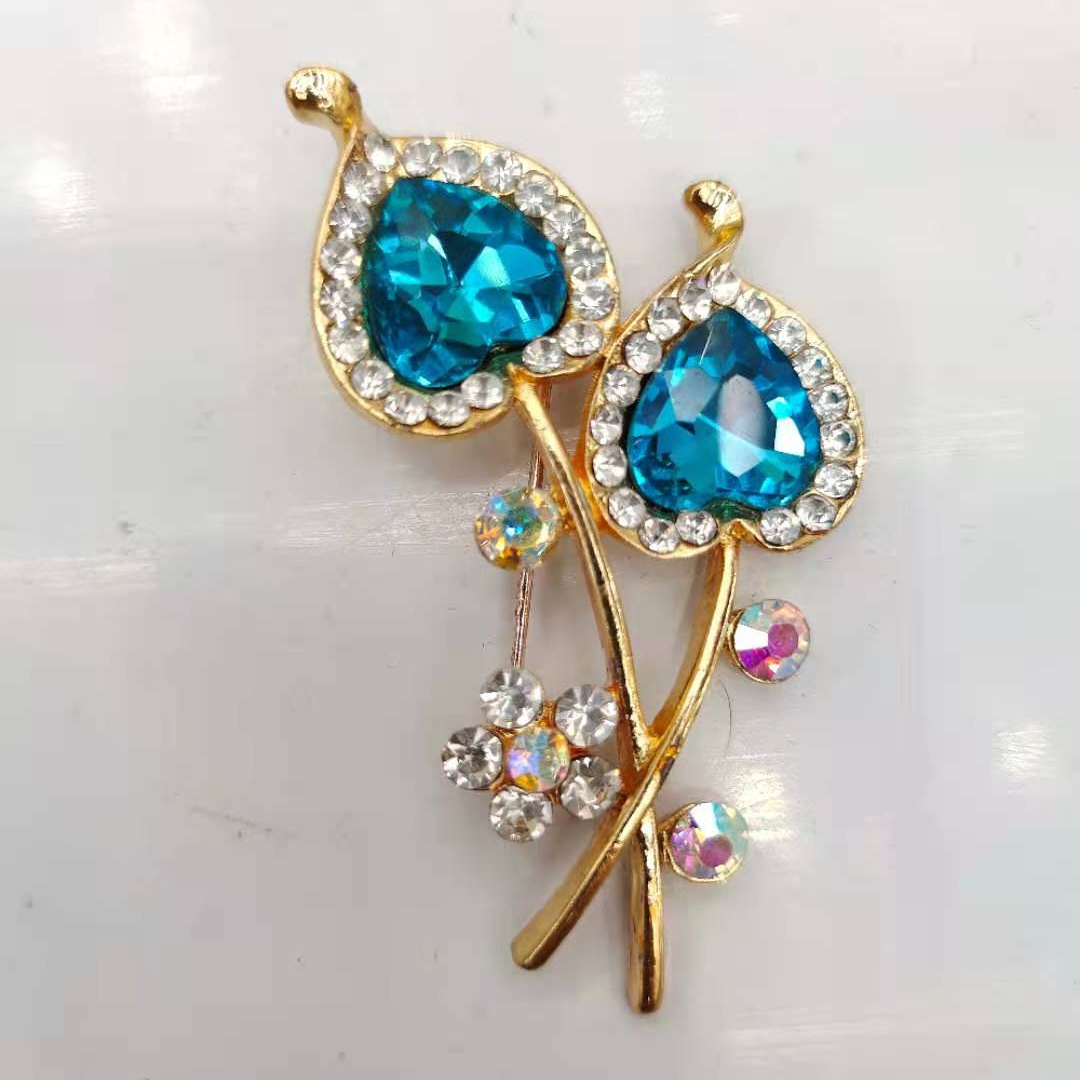 Fashion Brooch 370 thumbnail