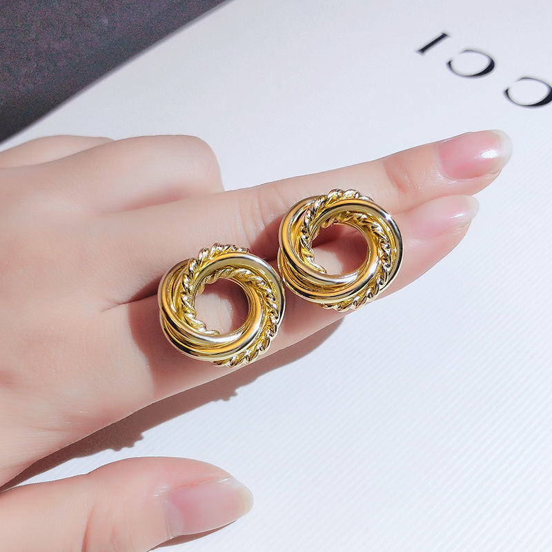 Retro, unique and exquisite circular stud earrings for women, pure silver design, French style earrings, 2021 new trendy and simple earrings Specification image