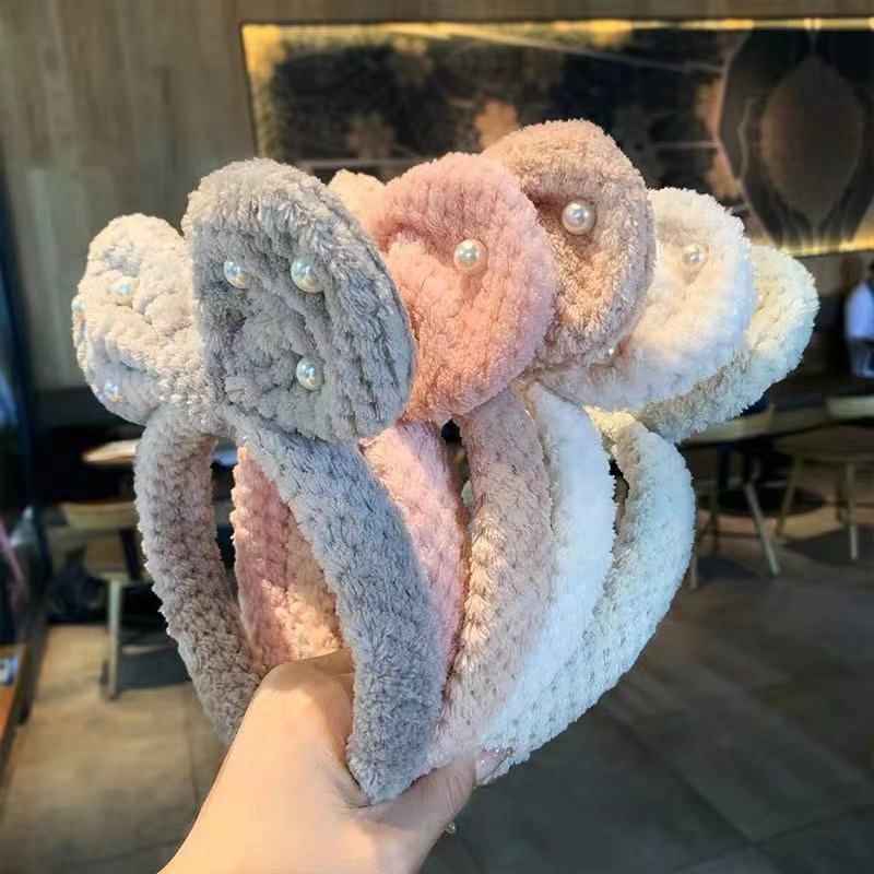 Sheep cake wool round ear bow head buckle