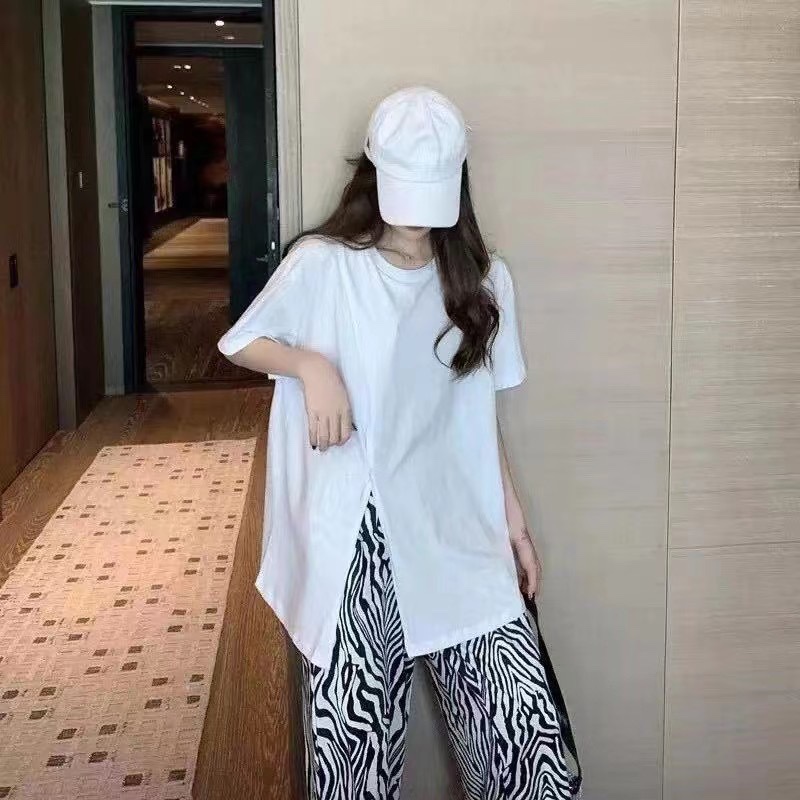 Salt-themed women's 2021 new summer split short-sleeved T-shirt + high-waisted loose and fashionable wide-leg pants Women's two-piece set