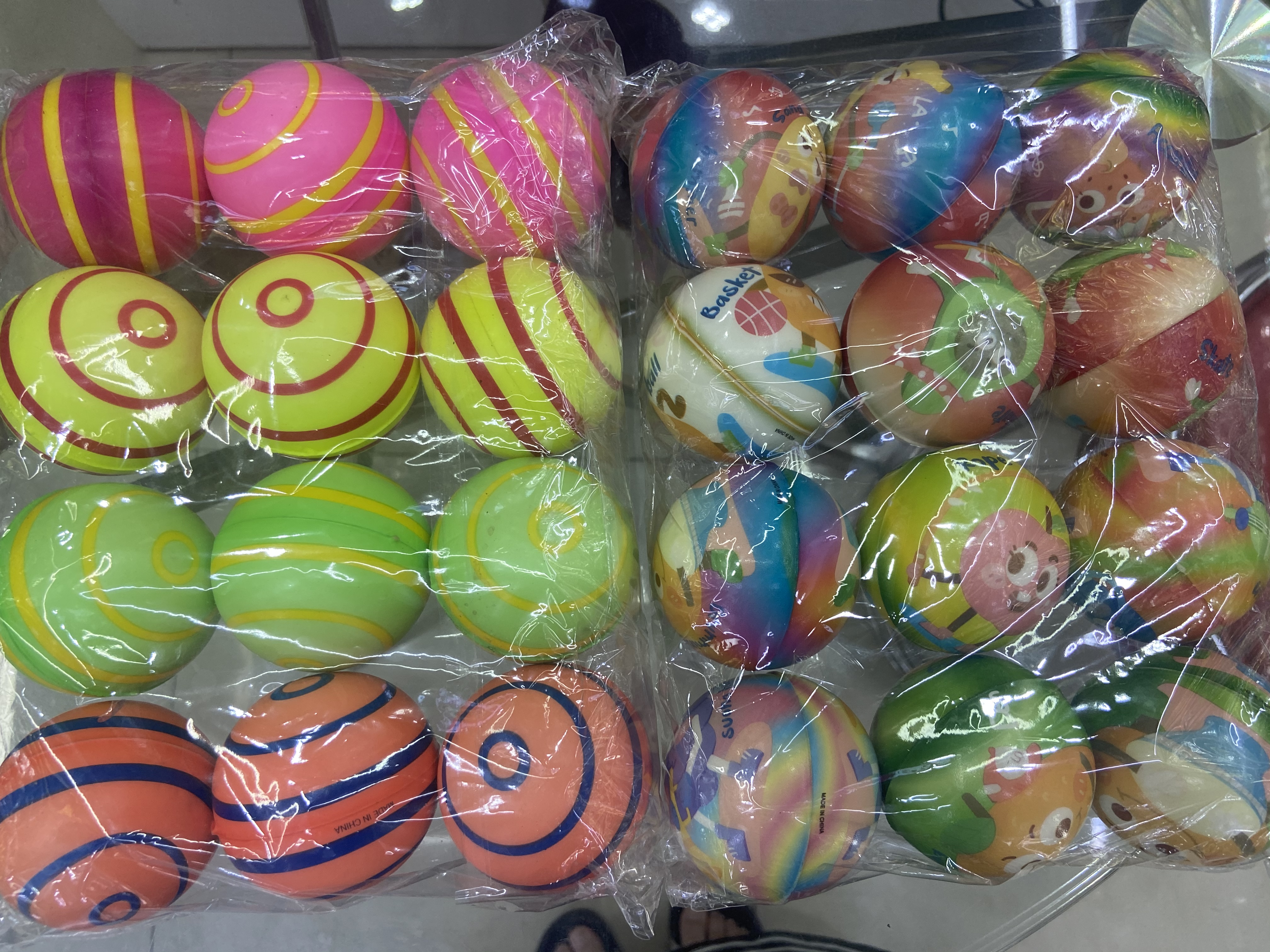 Factory direct sales 6.3 cm chaotic combination 1 girl and boy toy Sponge ball Foam ball children's toy. 12/oppla Application Scenario
