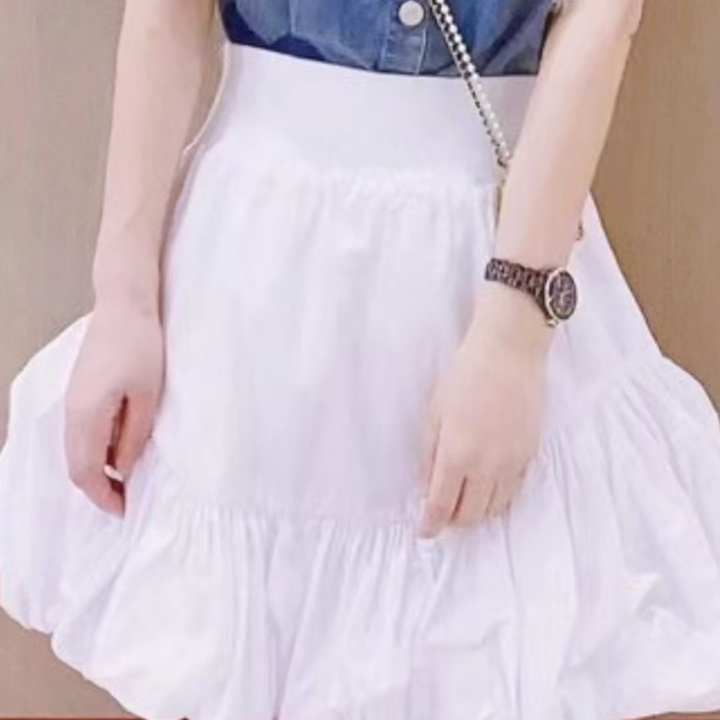 Cute white skirt