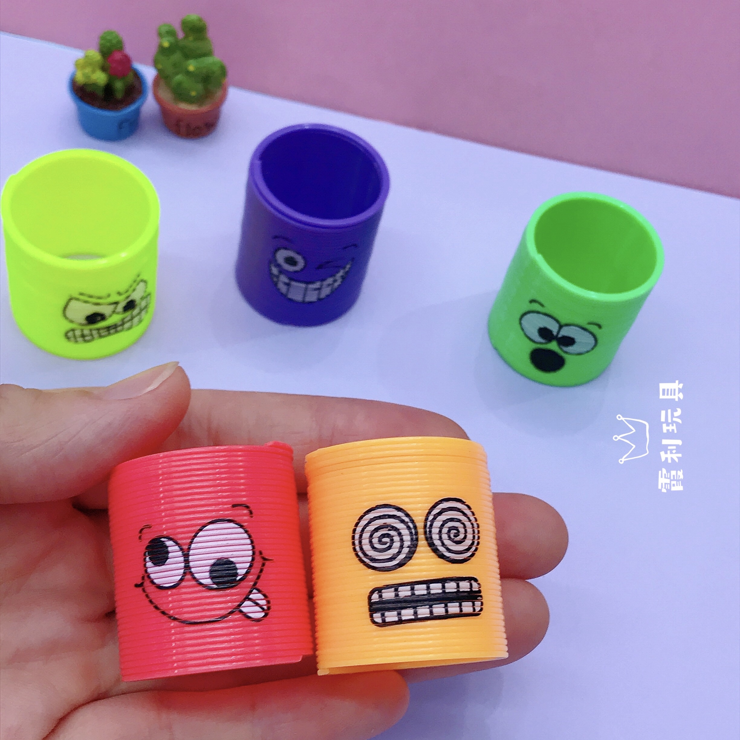 Rainbow circle, funny expressions, new and unique toys, gift gacha detail image 3