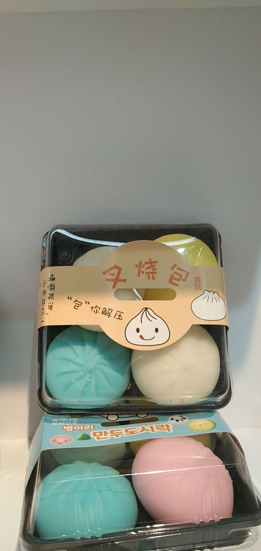 厂家直销网红爆款面粉5.8cm中号马卡龙四个一盒装详情2