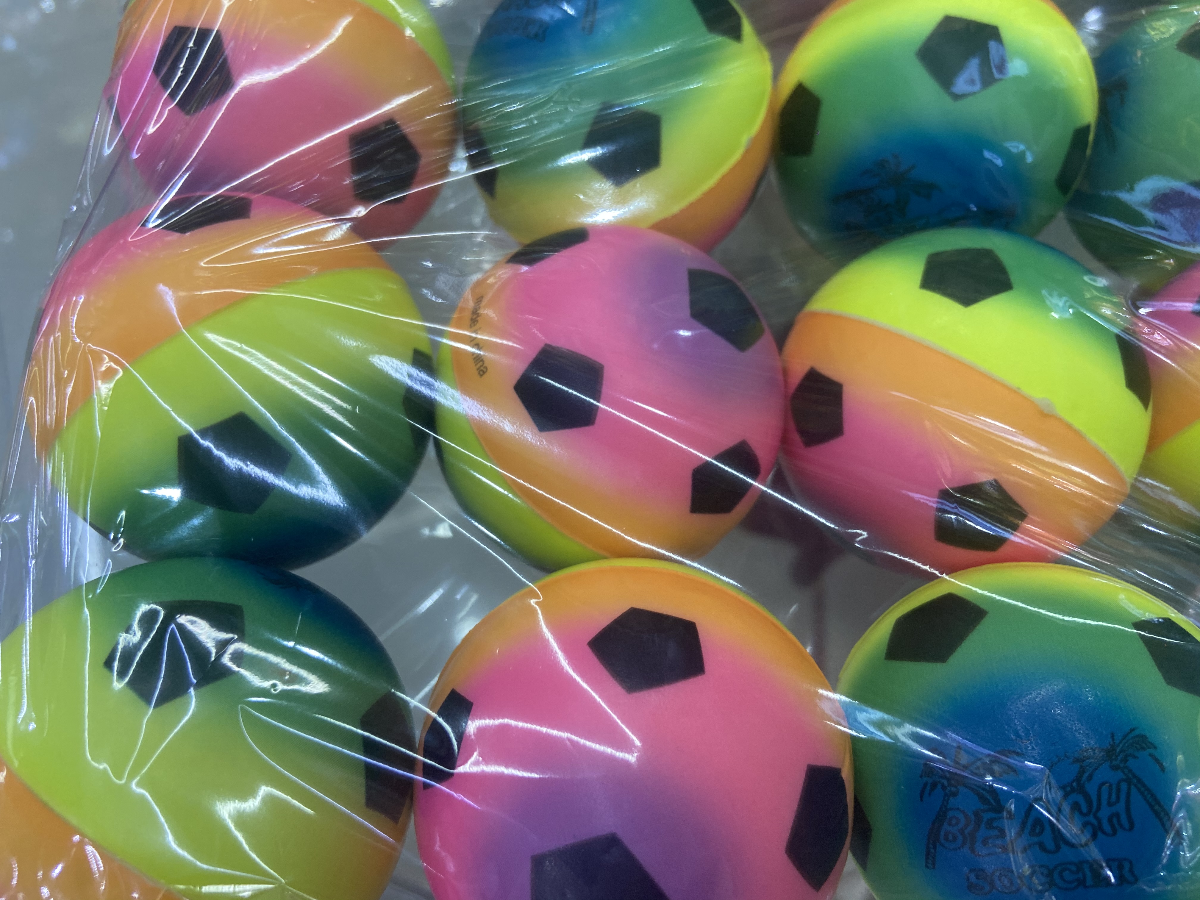 Fábrica directa 7cm rainbow beach soccer niños y niñas juguetes esponja bola de espuma juguetes para niños Specification image