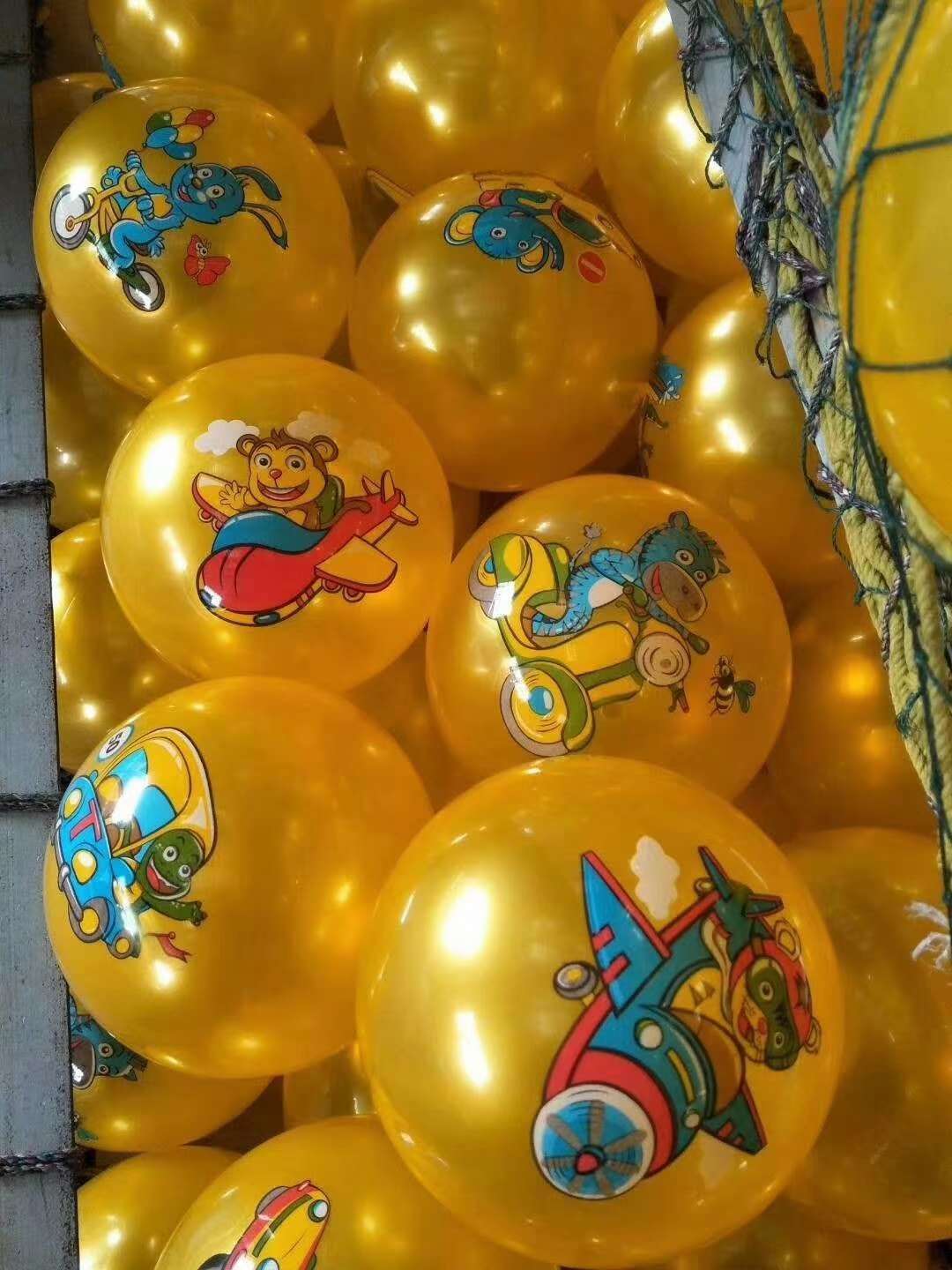9-inch small fish labeled handle ball mixed model, 22-centimeter dinosaur labeled ball, children's stress-relieving and pressure release ball, PVC elastic ball with cartoon pattern mixed, factory direct sales Specification image