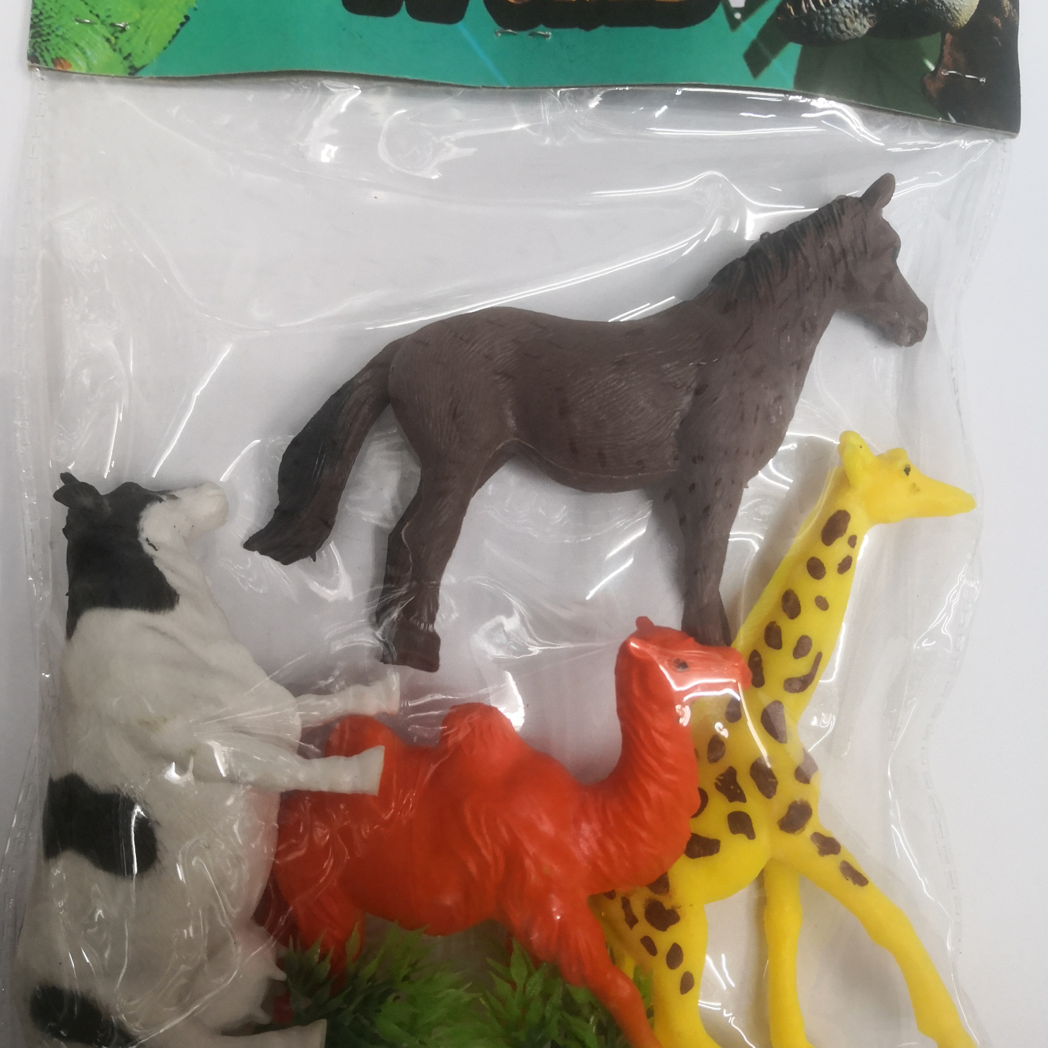 长颈鹿奶牛骆驼马四款混装