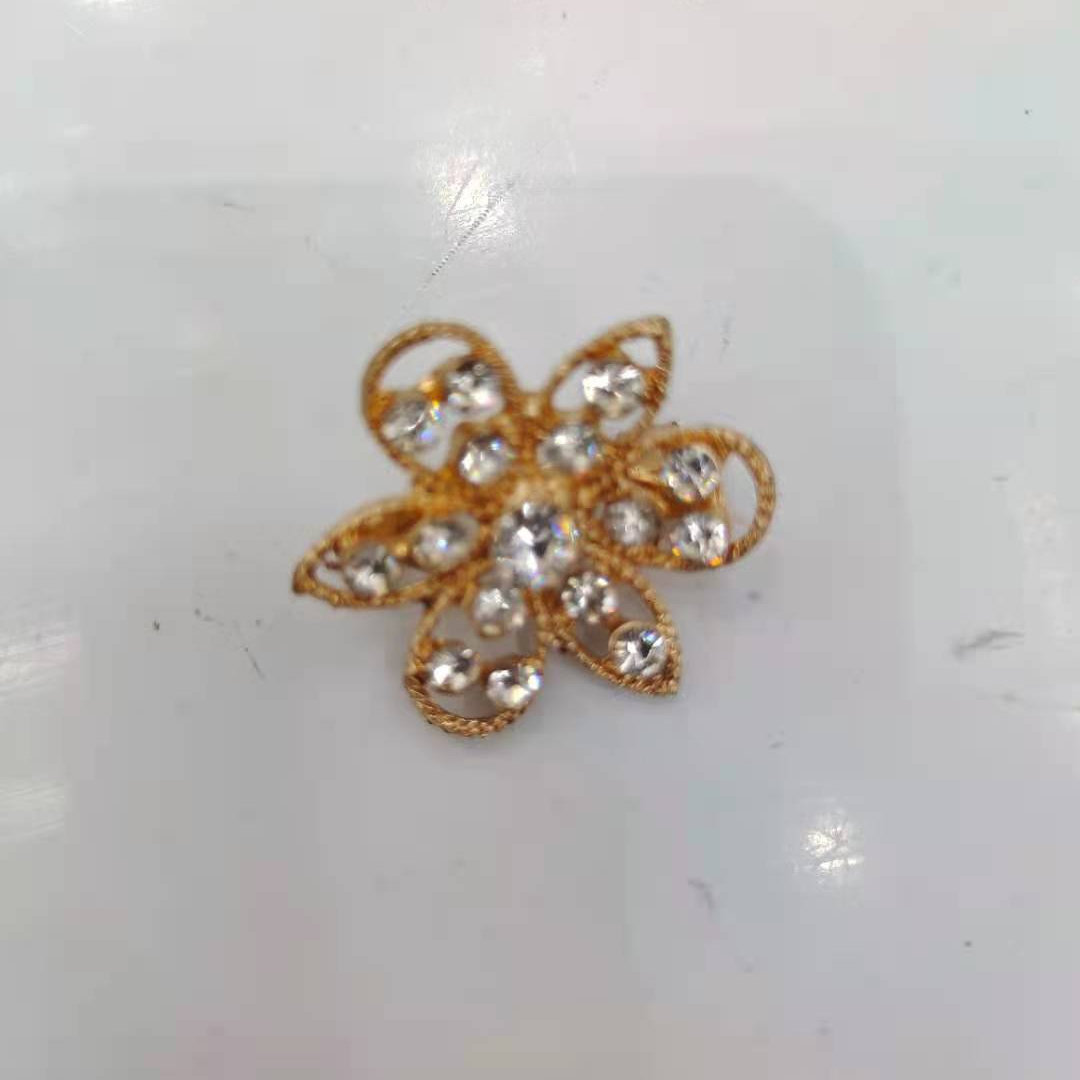 Fashion pin 439