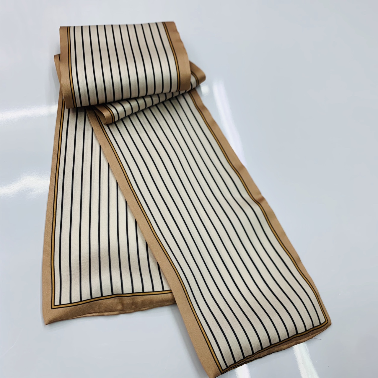Use the wide version with ribbon stripes more often