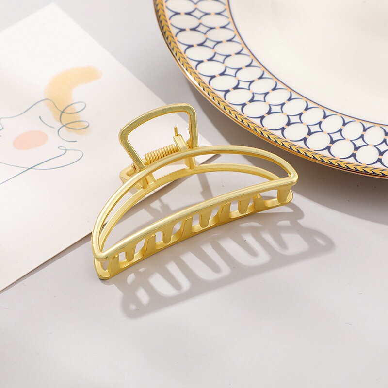 Hairpin 61: A Korean version of the alloy gripper on Amazon's cross-border e-commerce platform, a crescent-shaped bestseller