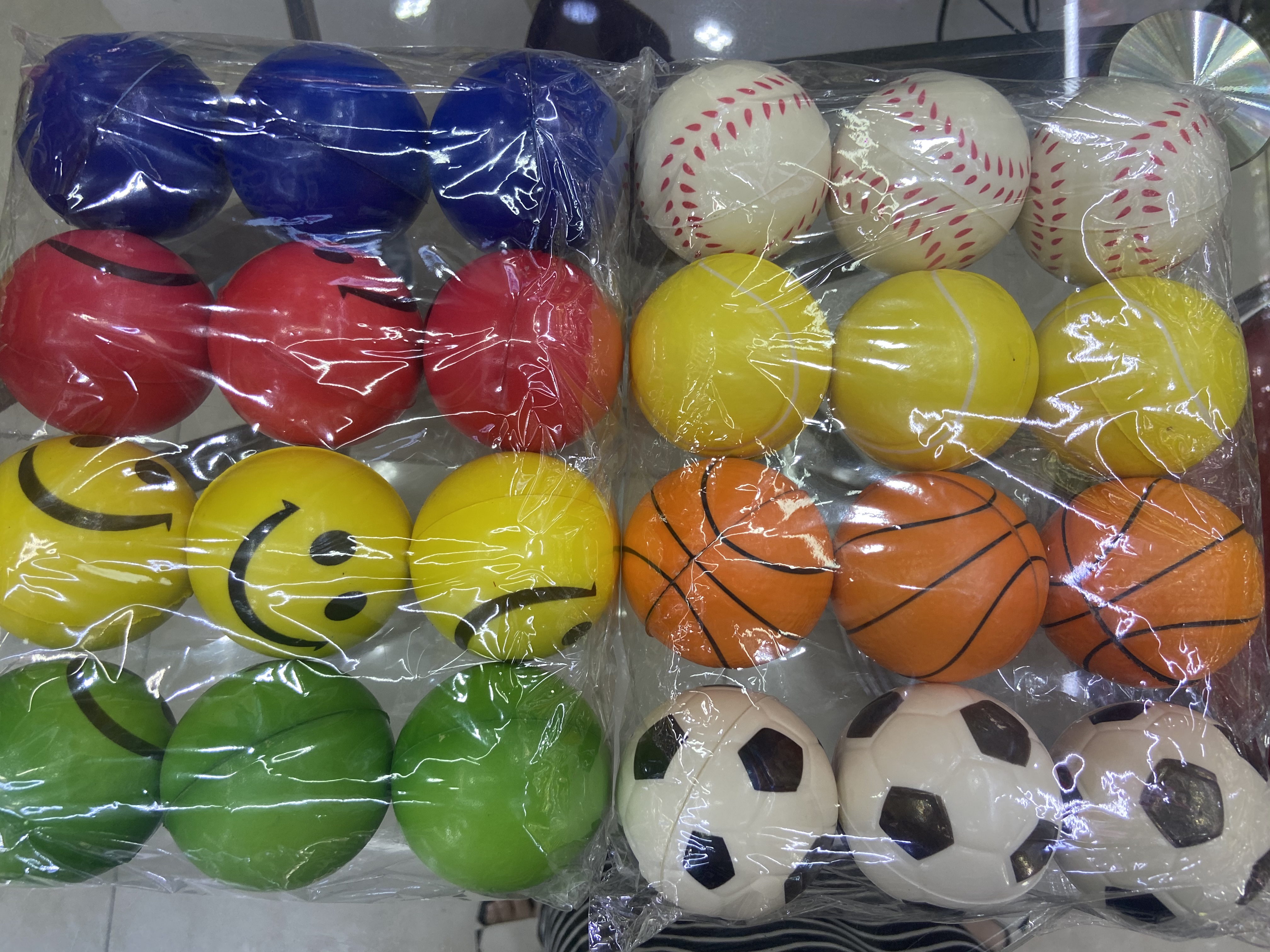 Factory direct sales 6.3 cm chaotic combination 93 girls and Boys toys Sponge balls Foam balls children's toys. 12/opp... detail image 1
