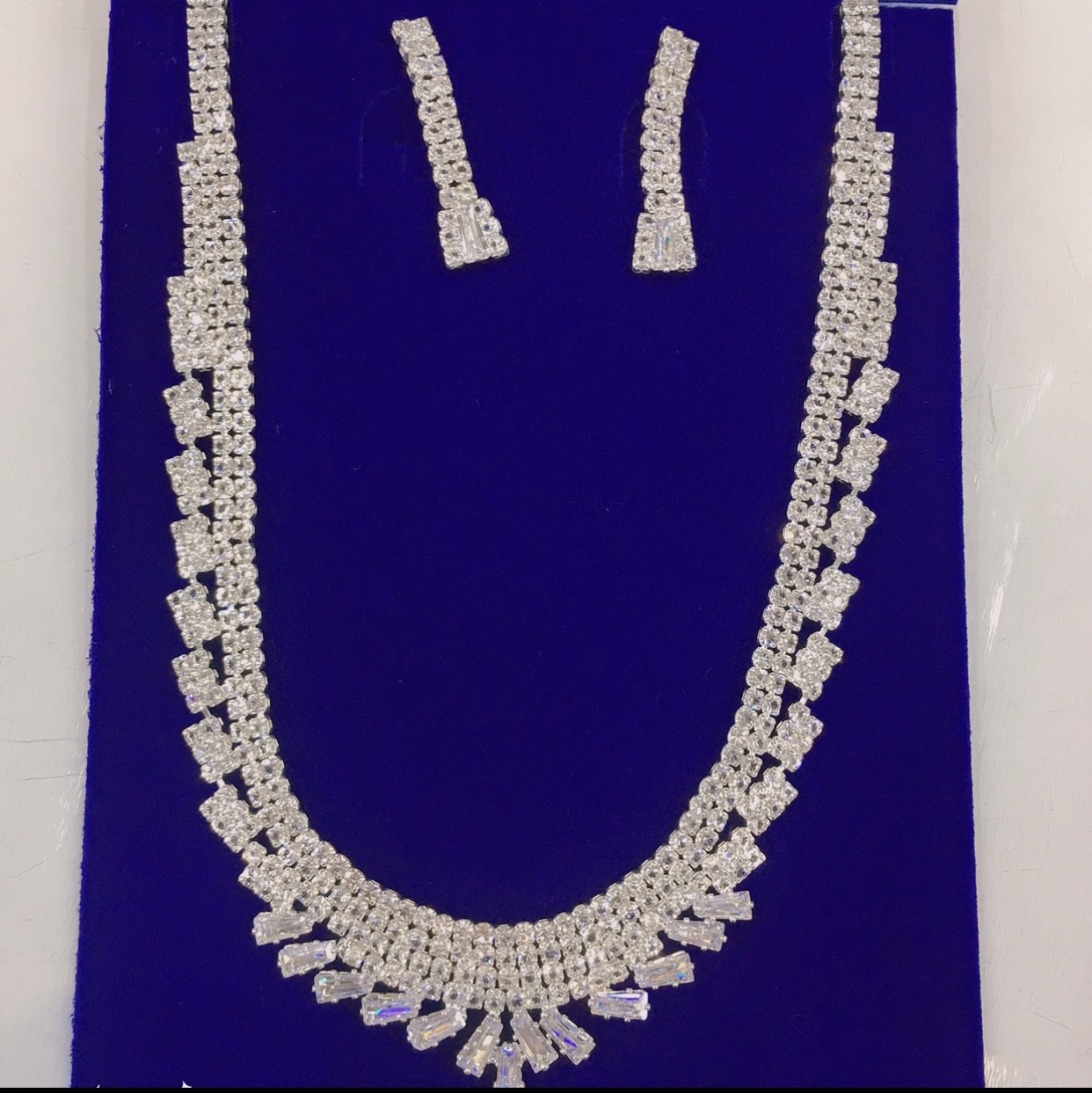 Rhinestone collar 74 thumbnail