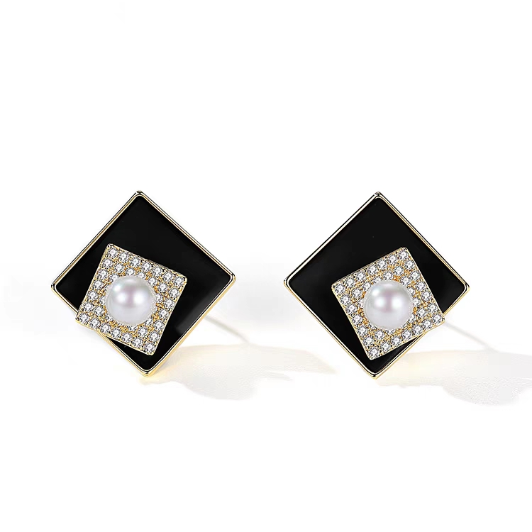 Simple geometric stud earrings, popular female Internet celebrity earrings, Korean style and personality earrings, niche light luxury earrings