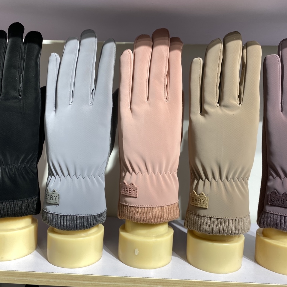 2021 The latest fashion gloves