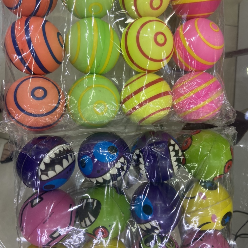 Factory direct sales 6.3 cm chaotic combination 67 girls and boys toys Sponge balls Foam balls children's toys. 12/opp...