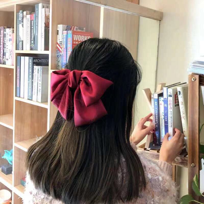Knitted sports hair band for women, long and versatile hair tie silk scarf, triangular headscarf, hair band, fashionable and trendy headwear, hair tie silk scarf