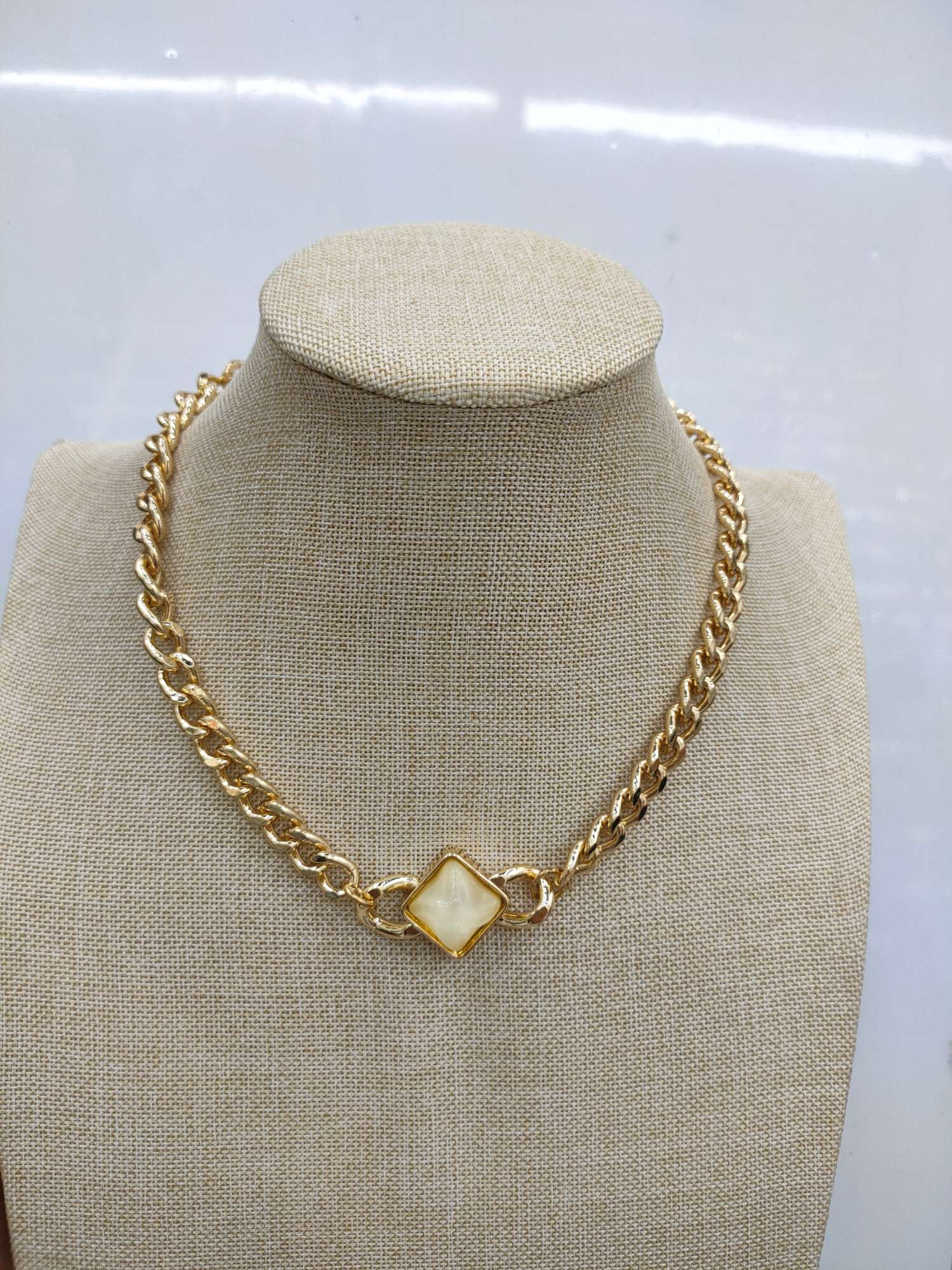 Short necklace, women's collarbone chain, ins cold style, hip-hop and dance accessory, no color fading Specification image