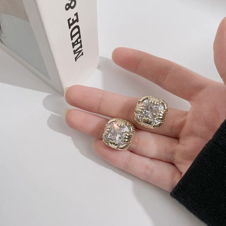 夸张气质复古耳环高级感轻奢大气耳钉2021年新款潮耳夹无耳洞女细节图