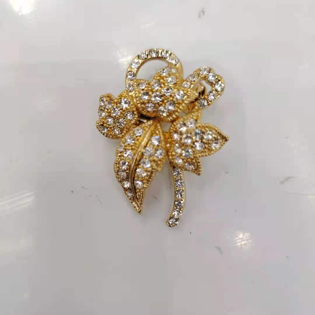 Fashion pin 451 thumbnail