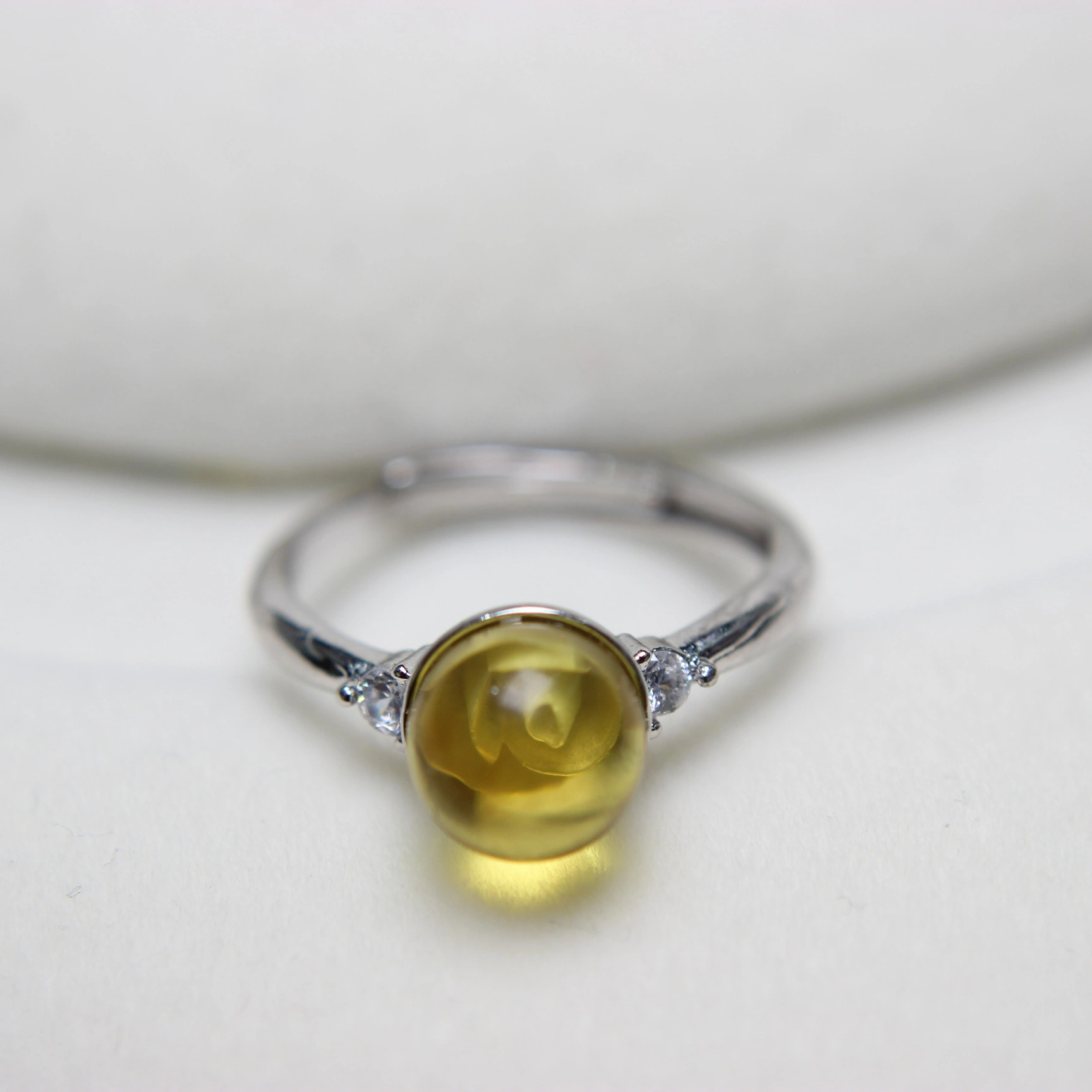 Original amber with inlaid rose petals - loose-fitting -8m diameter - silver-plated copper with color retention setting detail image 7