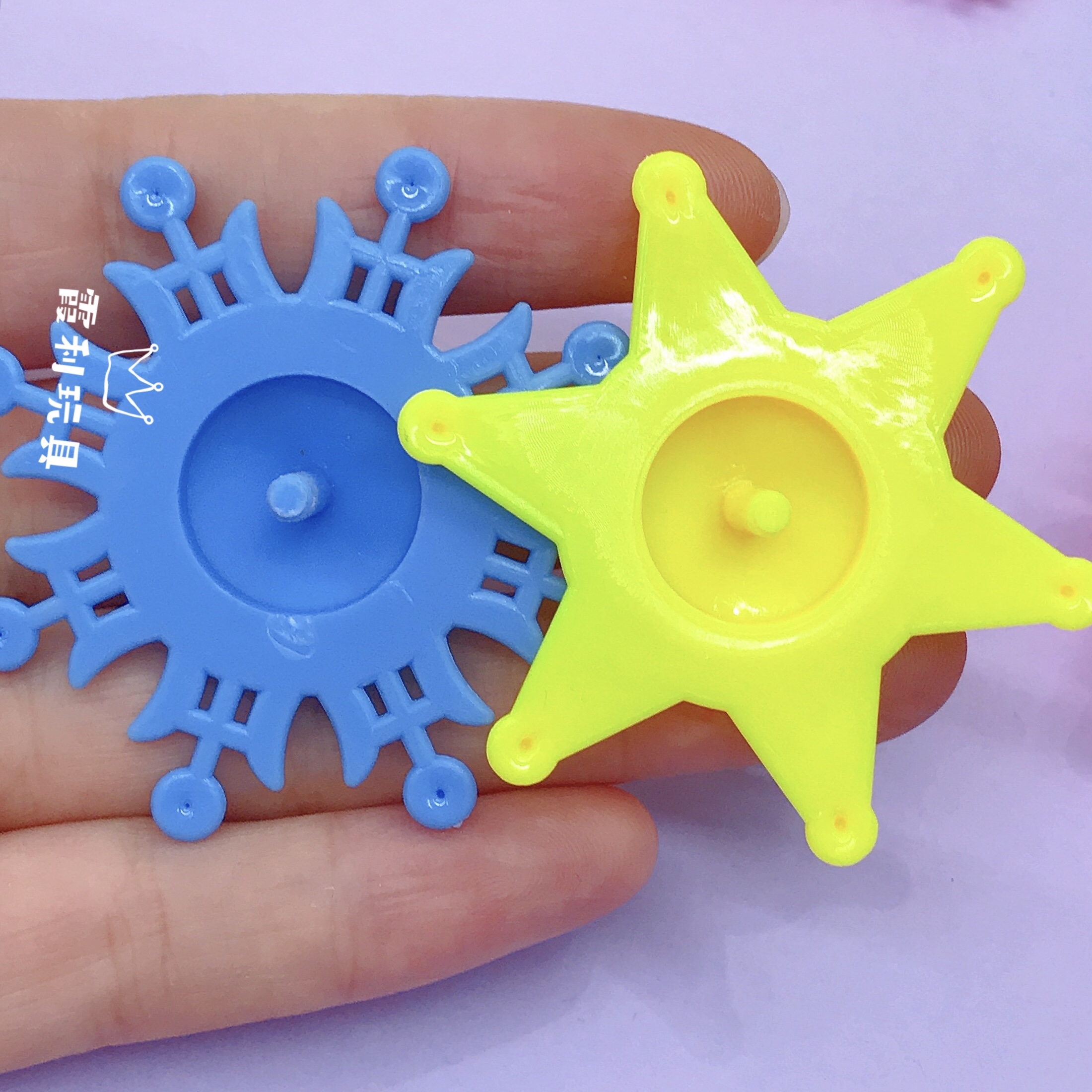 Mixed style ground spinning top children's plastic toy gift gacha Specification image