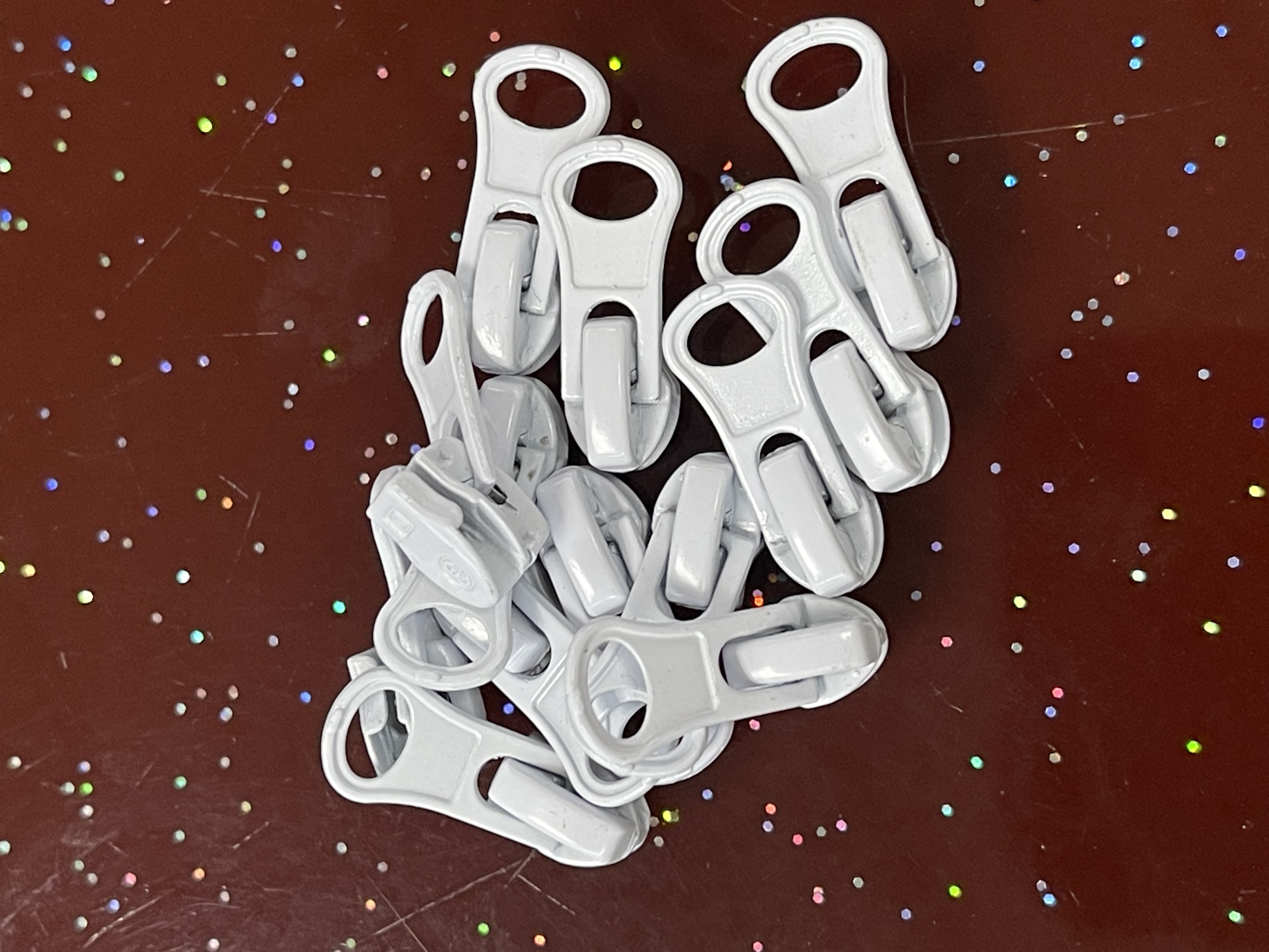 3# White Pull-Down Piece details Picture