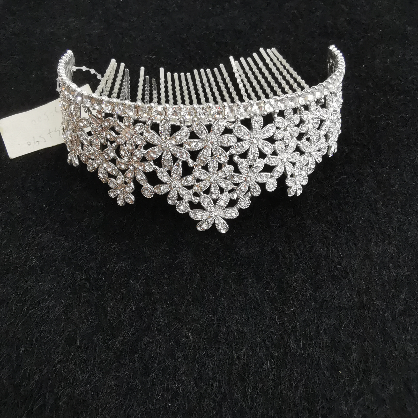 Hair Accessories and Makeup Elegant Crown show host Headwear wedding accessories
