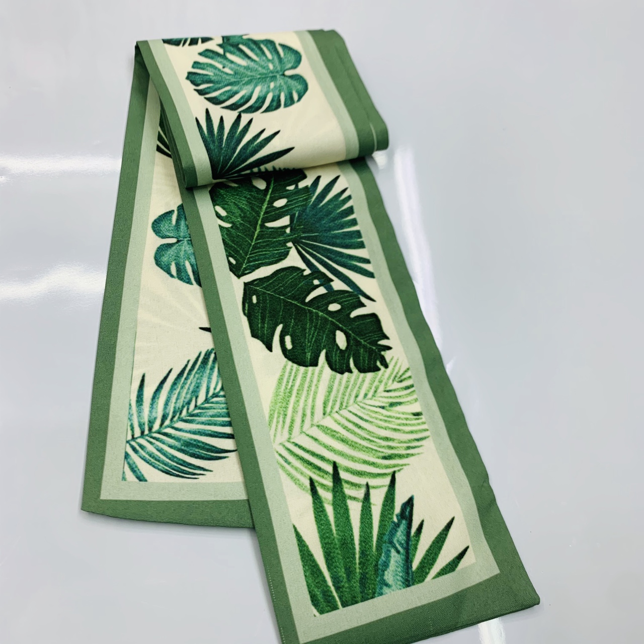 Use the wide version of green leaves with ribbons more often