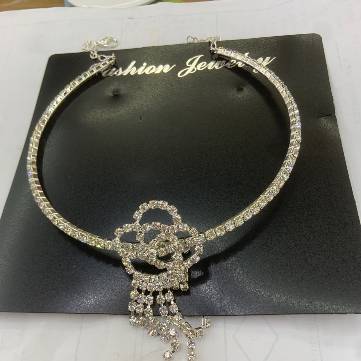 Rhinestone collar 9 full figure