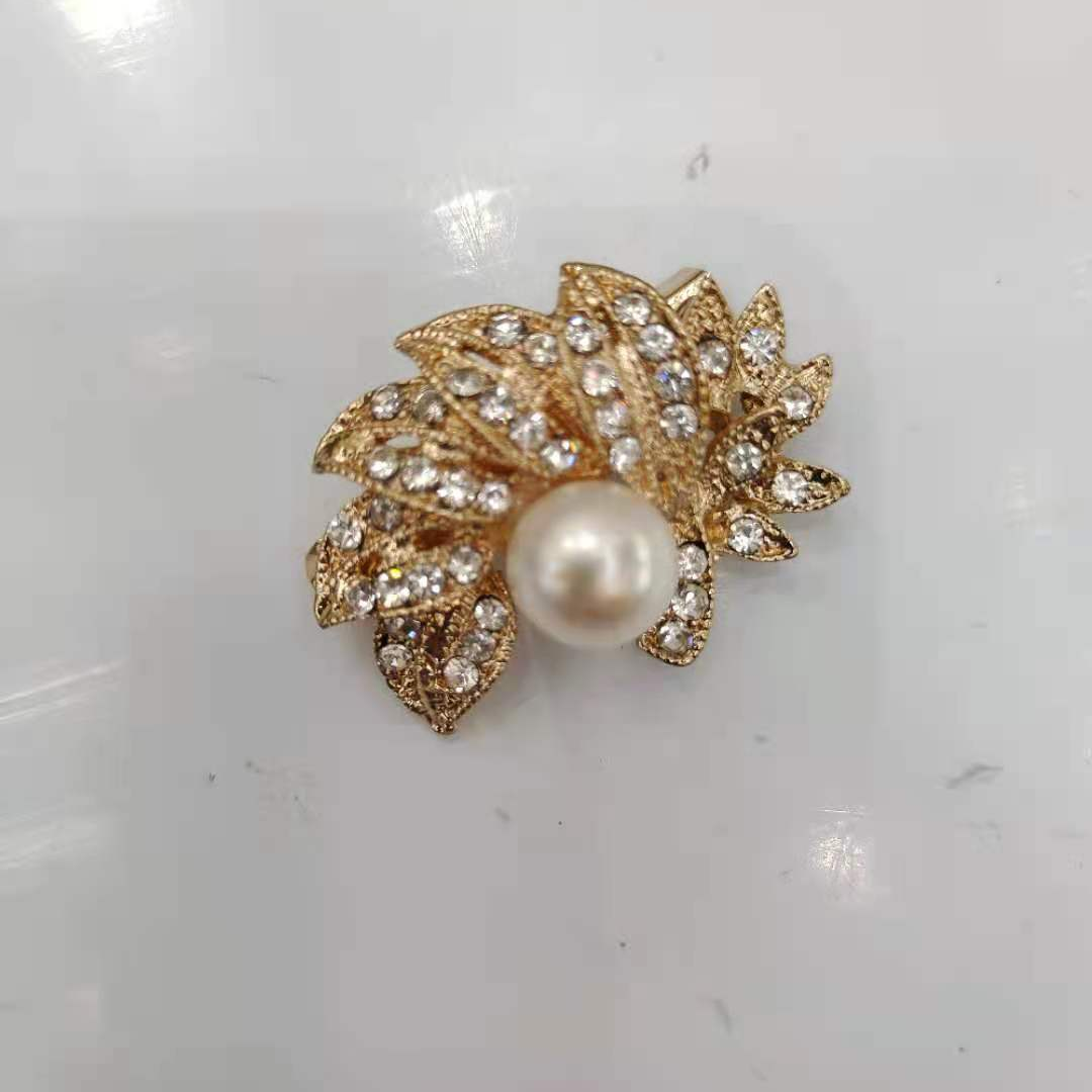Fashion pin 448