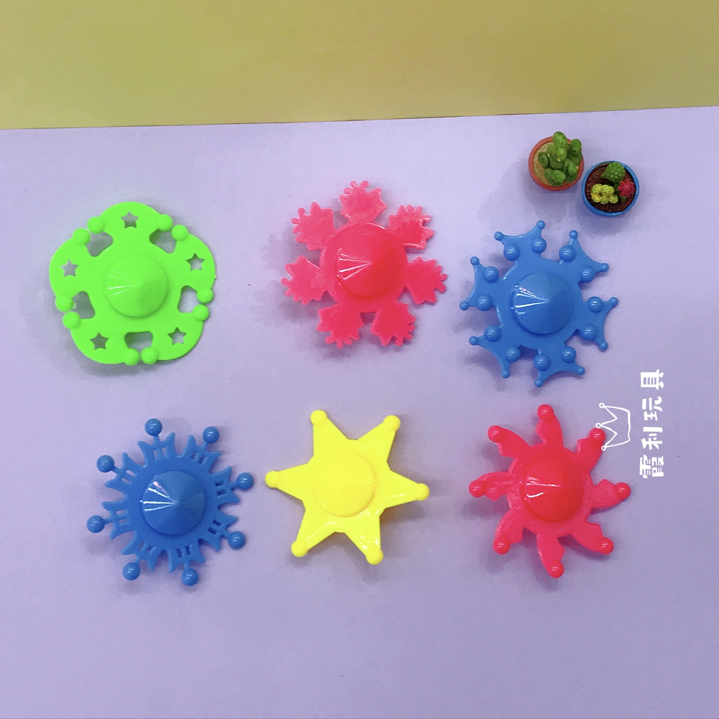 Mixed style ground spinning top children's plastic toy gift gacha detail image 2