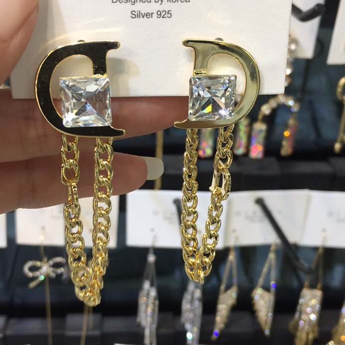 Network explosion recommended 925 silver needle, gold plating Korean letter D plus diamond earrings girl