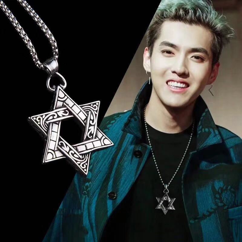 钛钢项链男潮简约小众日系配饰品百搭挂坠设计男士吊坠