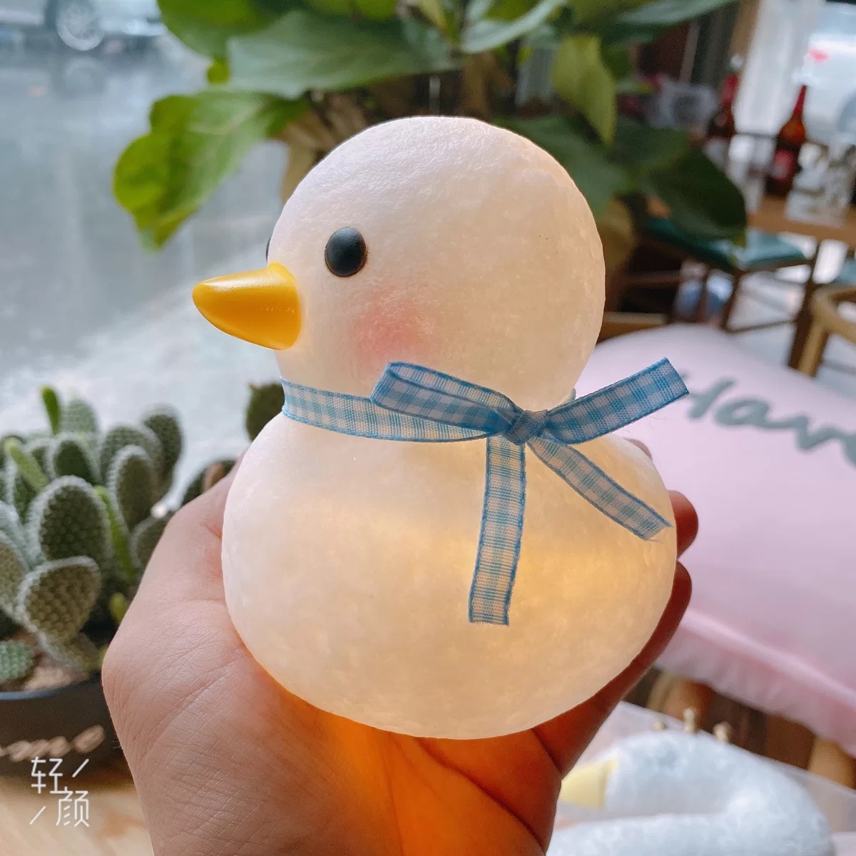 led vinyl night light duck cartoon ins creative decoration night market stall source net red luminous toy blue bow duck
