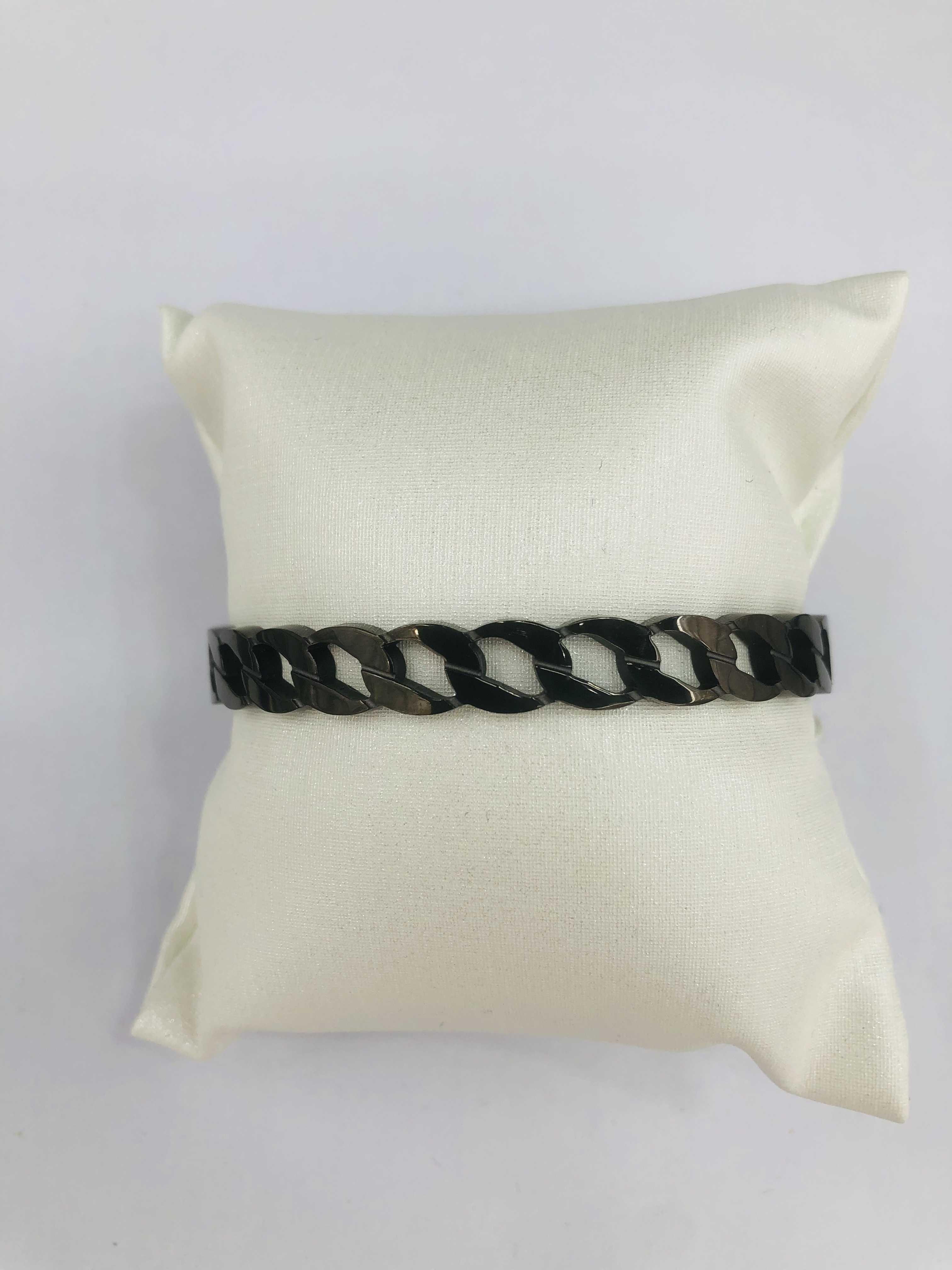 Nk chain style stainless steel bracelet Application Scenario