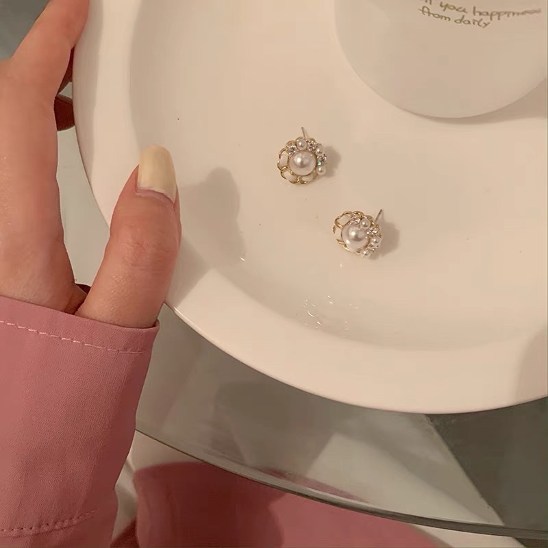 小香风珍珠耳钉2021年新款潮气质高级大气女神范耳环女耳夹耳饰白底实物图