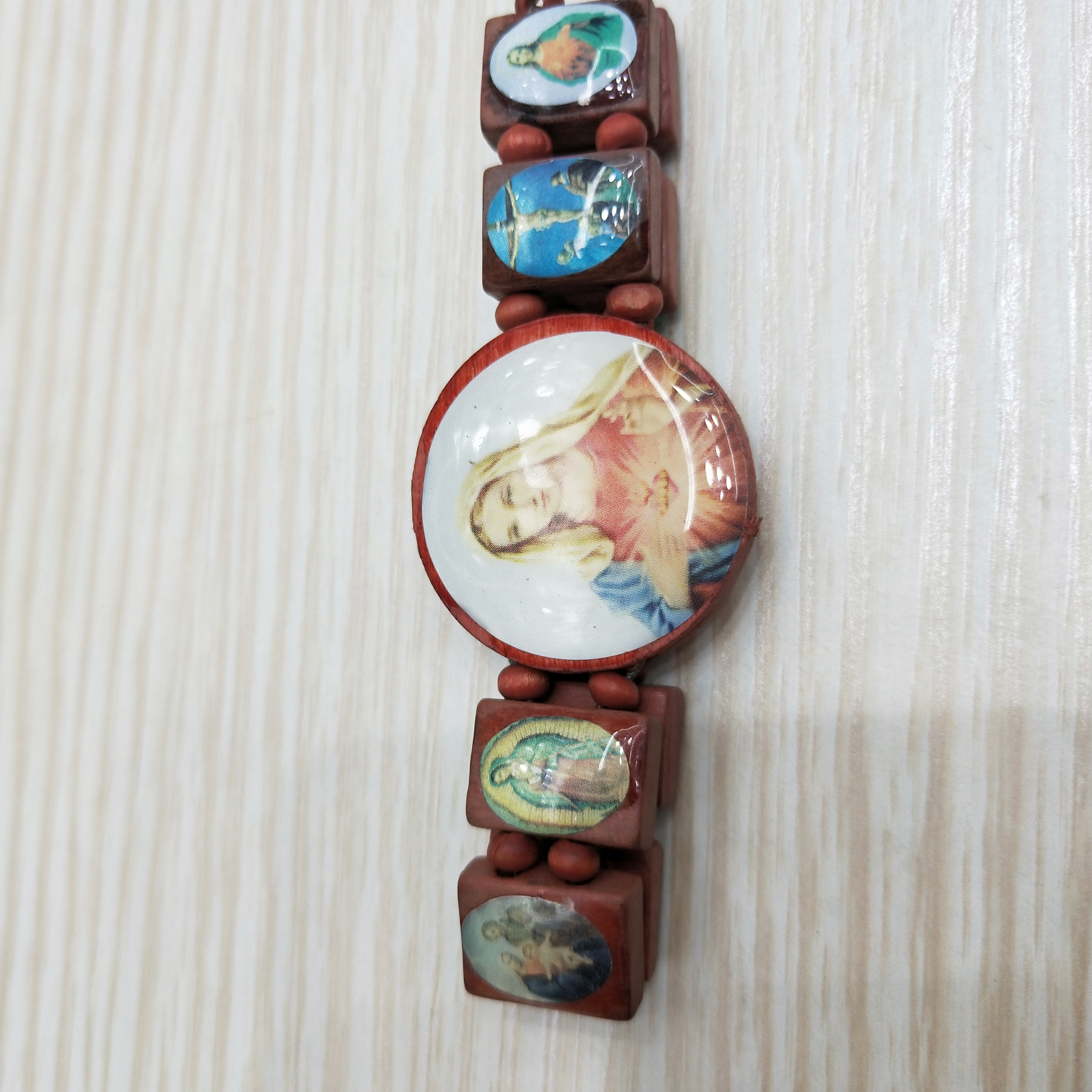 25 # bracelets