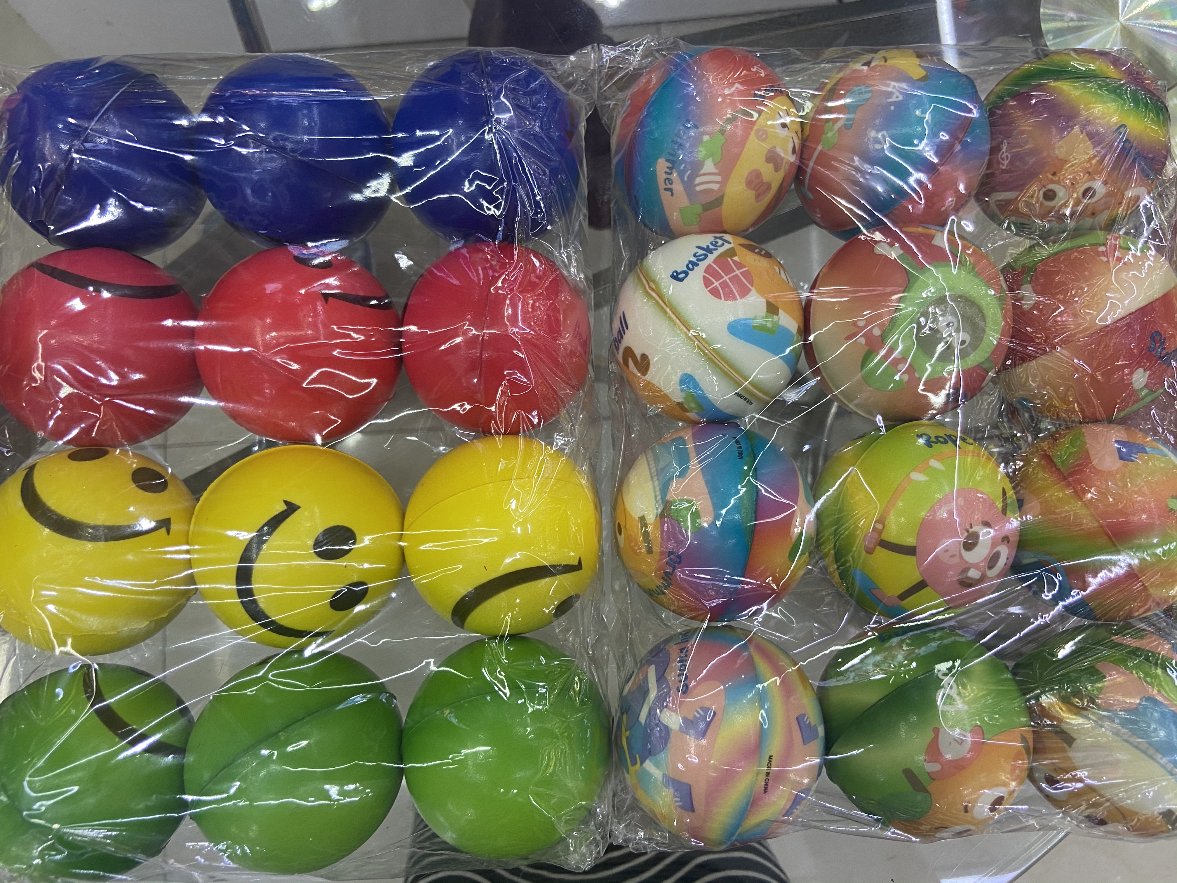 Factory direct sales 6.3 cm chaotic combination 65 girls and boys toys Sponge balls Foam balls children's toys. 12/opp... detail image 3
