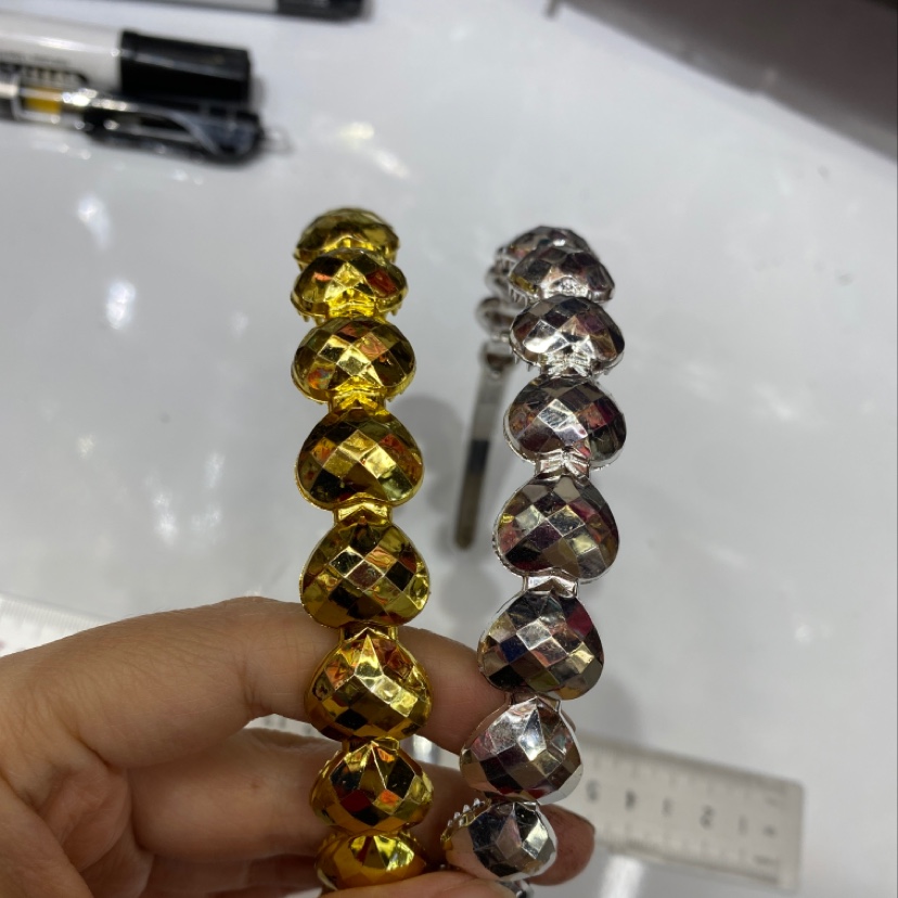 Heart Irregular Face Buckle