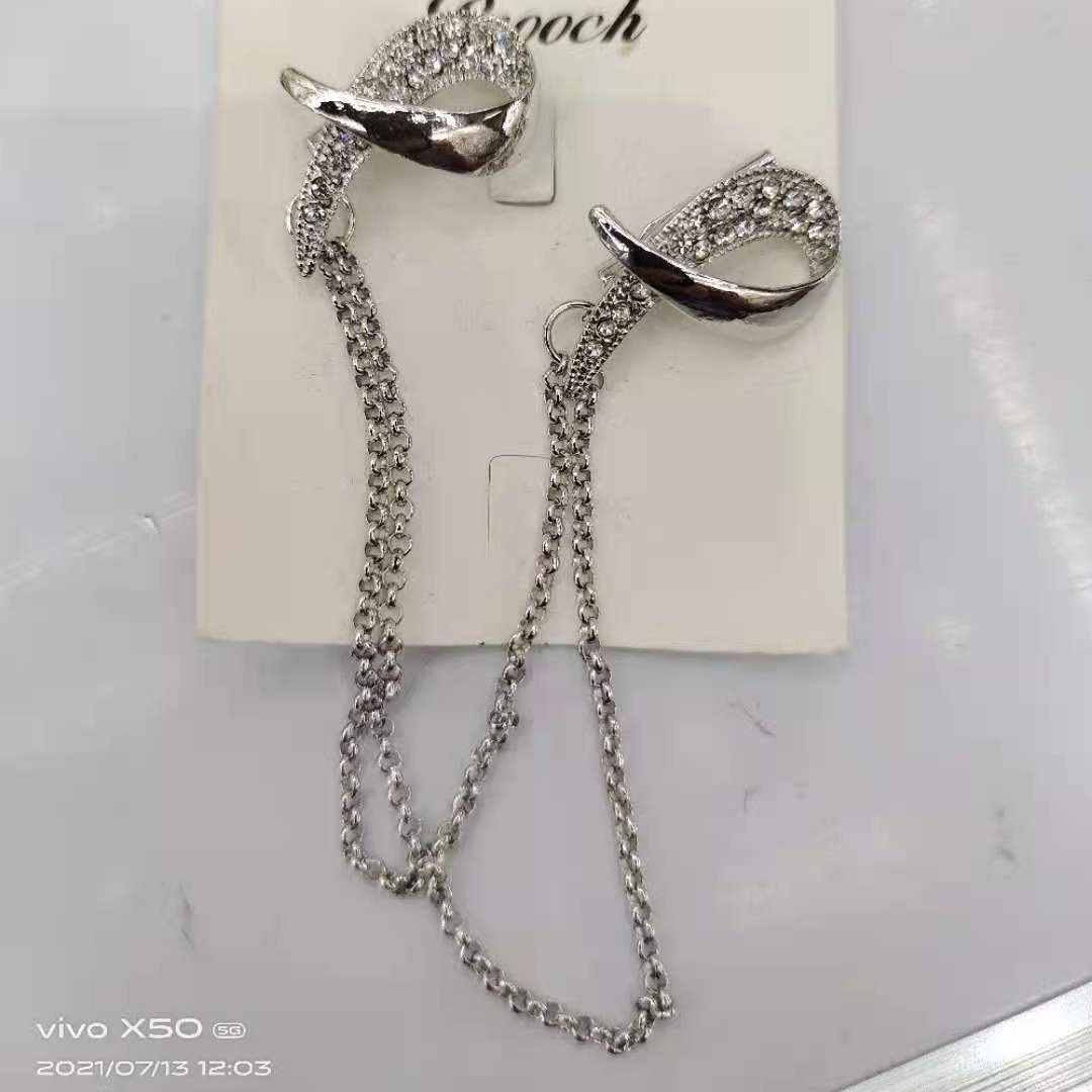 Fashion pin 470